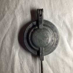 Toas-Tite Vintage Grilled Sandwich/Pie Maker Iron 1940’s Retro Camping Camp Fire USA