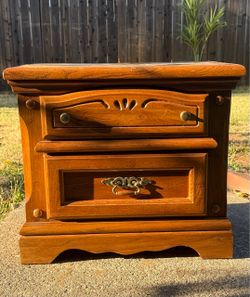 Vintage Broyhill Solid Oak Country French Nightstand