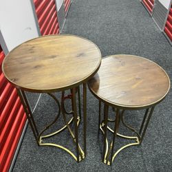 2 Nesting / End Tables 
