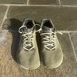 Altra Running Shoes 9.5 Men’s