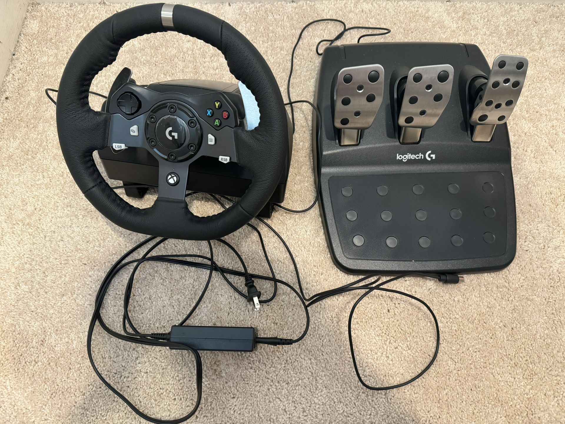 Logitech - G920 Driving Force Racing Wheel and Pedals for Xbox Series X|S, Xbox One, PC - Black