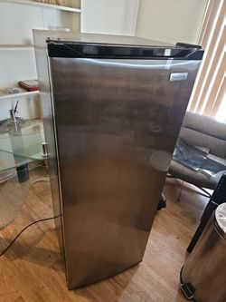 Upright freezer Fridgidaire