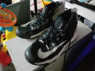 Nike basketball shoes size 8
