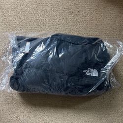 New North Face Puffer Vest (M)