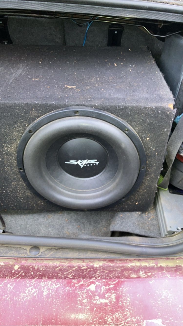 Dual 12inch Skar Audio Subwoofers & Amp