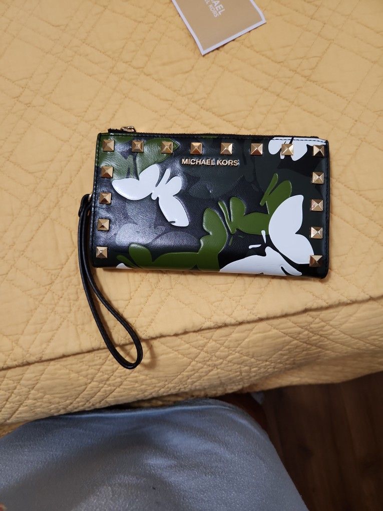 Michael Kors Adele Smartphone Wallet
