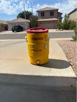 5 Gallon cooler