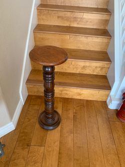 Vintage solid wood pedestal/plant stand