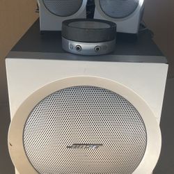 Bose Companion 3 Multimedia Speaker System . Tested And Confirmed Working Good. See all the pictures for details  