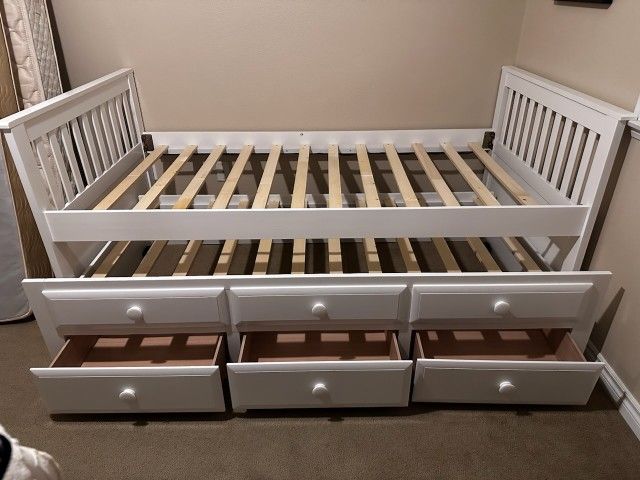 Trundle Bed Excellent Condition 