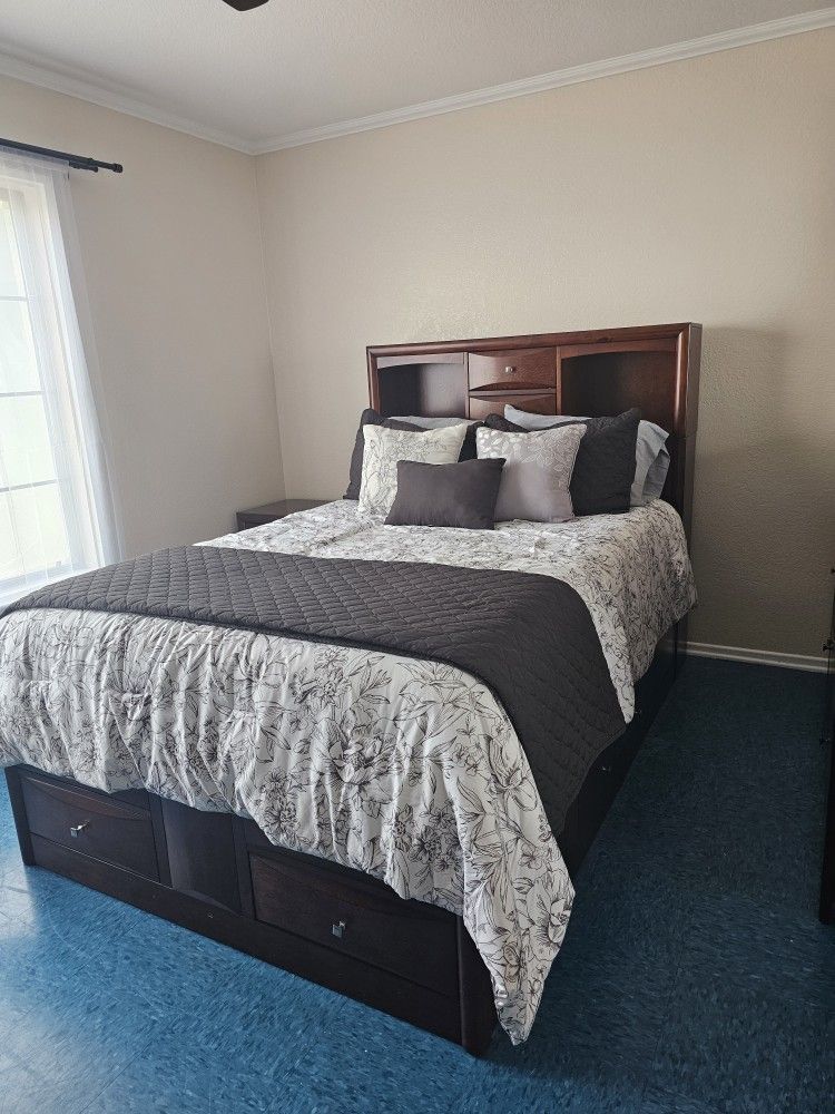 Full Size Bedroom Set
