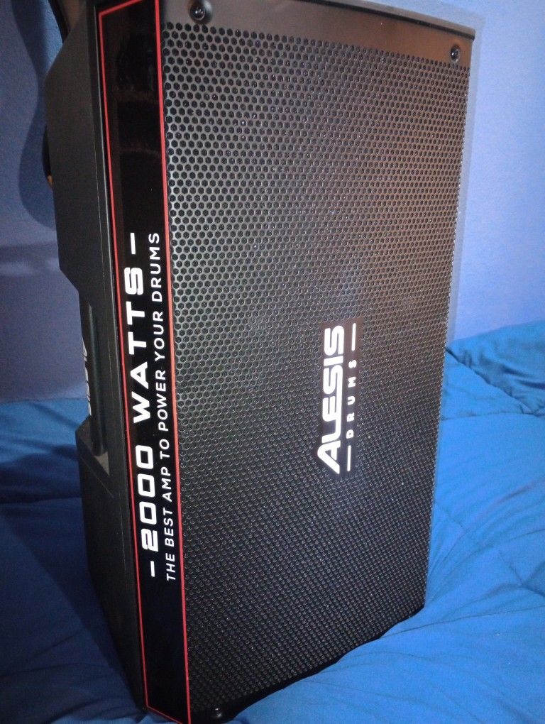 ALESIS Strike Amp 2000 WATTS Drums