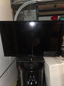 Element ELEFT291 29" LED TV (w/ base + remote)