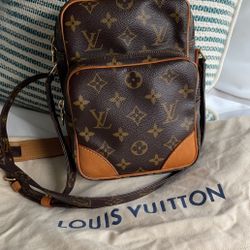 Louis Vuitton Brown Amazone Monogram Canvad Crossbody Bag