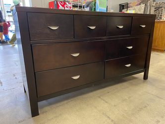 Espresso Stained 8 Drawer Dresser