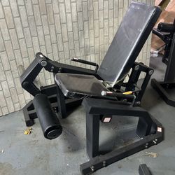 Plate loaded seated leg curl 