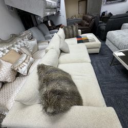 Sectional Chaise ( Wooly Different Colors Available) Same Day Delivery 