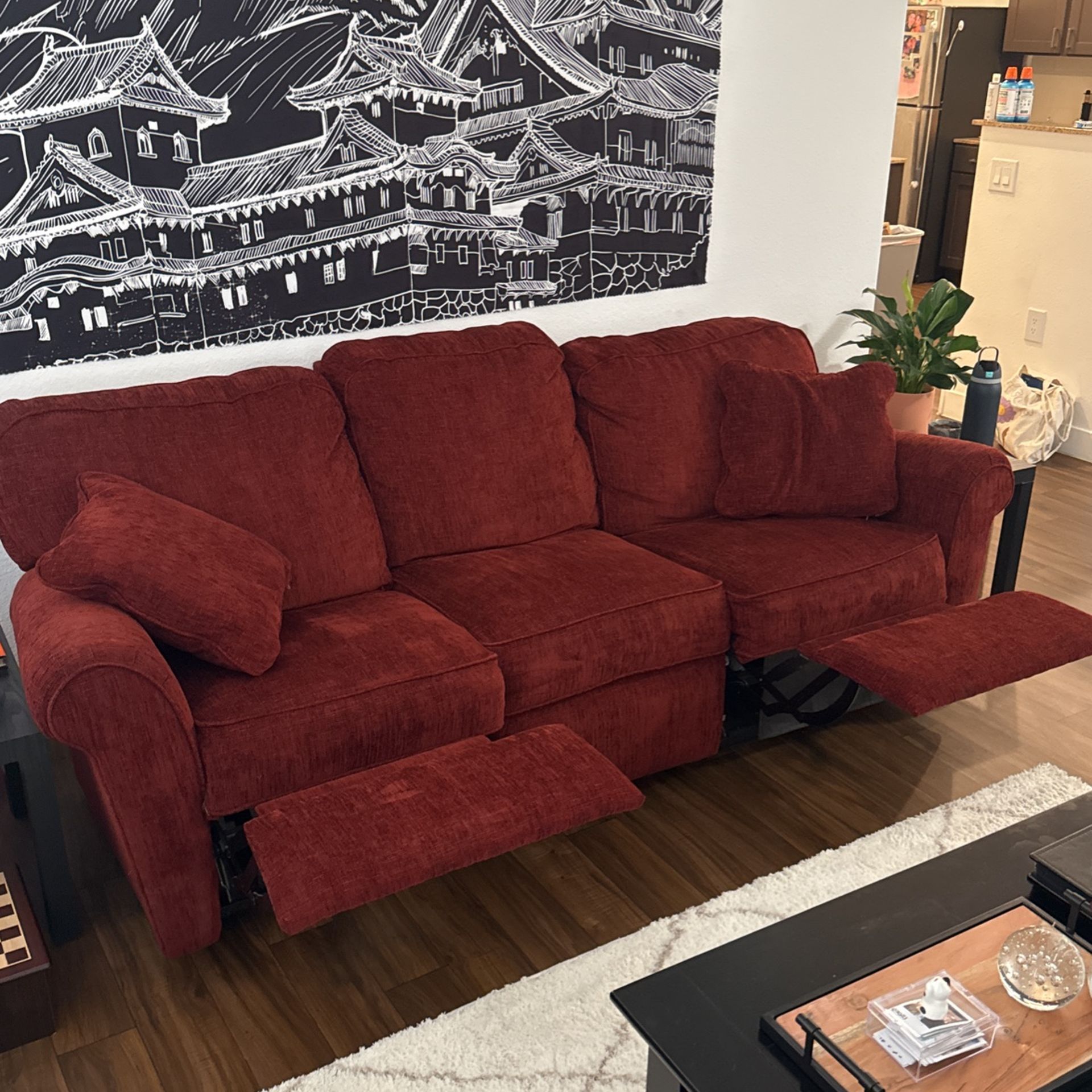 Red Couch, Lazyboy