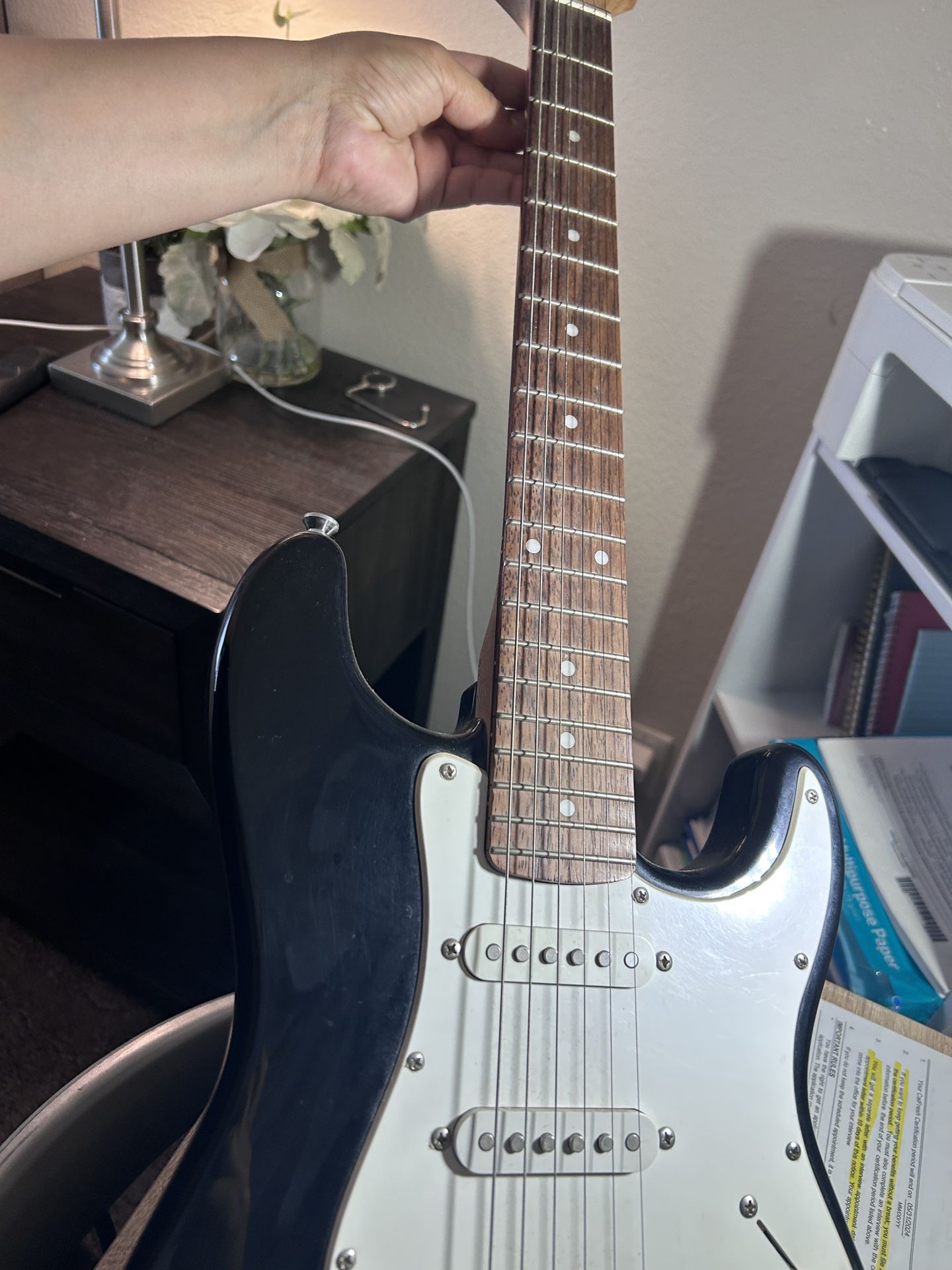 fender squier affinity mini stratocaster Guitar
