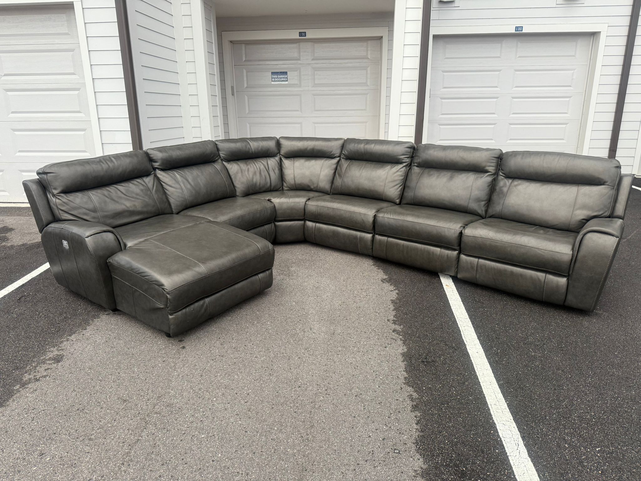 LIKE NEW DUAL POWER RECLINING REAL LEATHER SECTIONAL COUCH WITH CHAISE USB CHARGER DELIVERY AVAILABLE 🚚