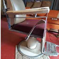 Koken. mohawk Antique Barber chair Excellent Condition Can Deliver Okc Area30 