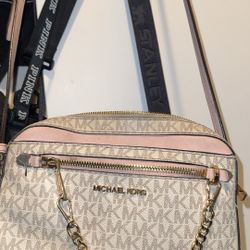 Michael Kors Purse $40