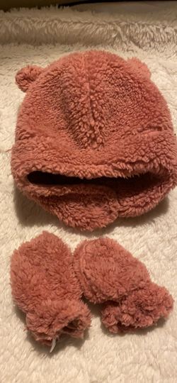 0-9 month winter hat and mittens