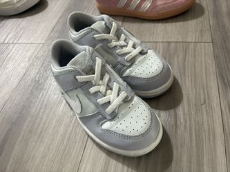 Grey Dunks Size 9c $30 Kids Shoes Only Wore Once