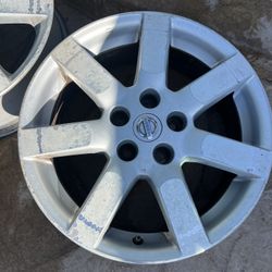 Nissan / 17 “ Wheels