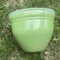 Pots. Set of 8