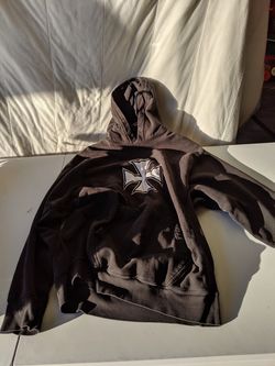 Outfitters sweat shirt