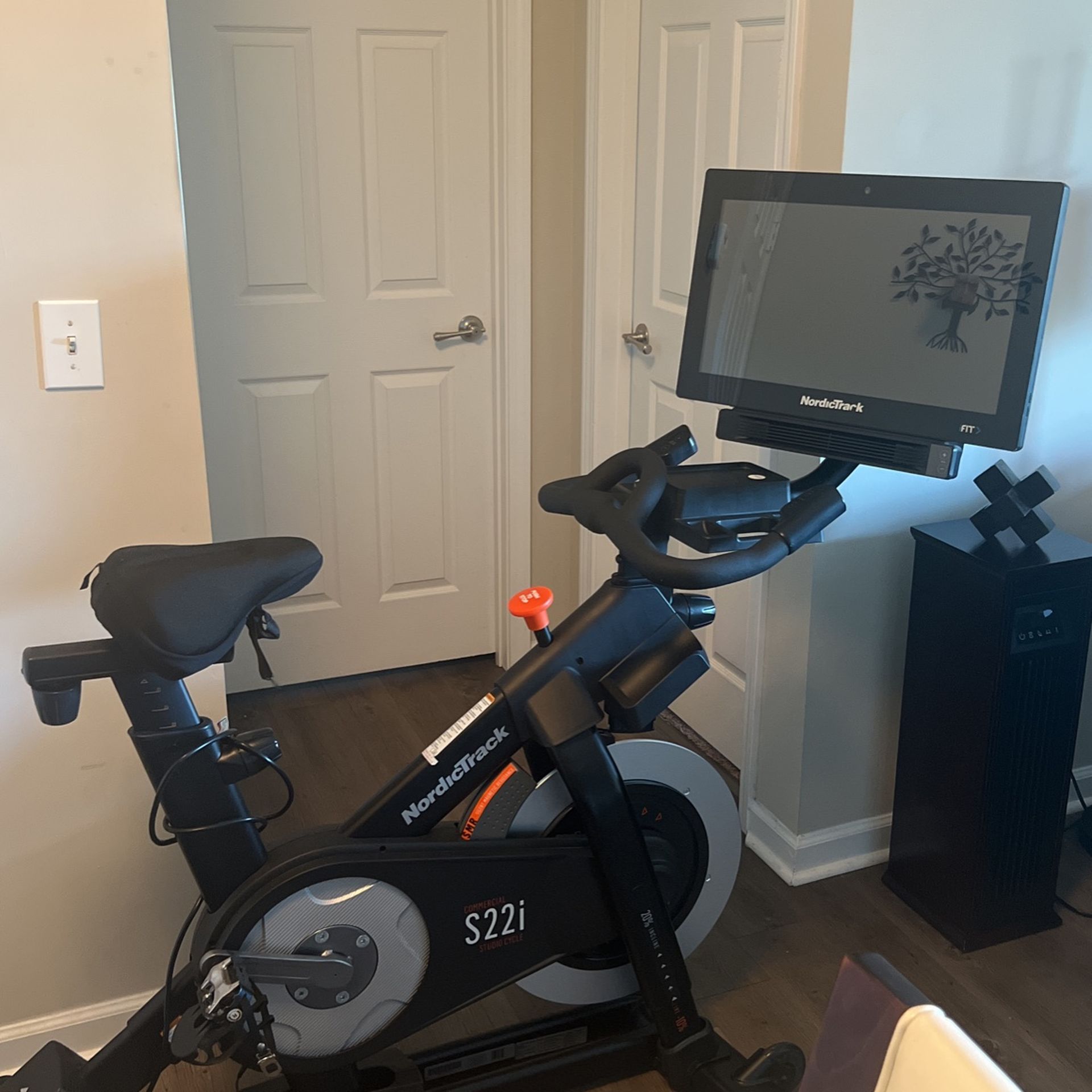 Nordic Track Commercial Studio Cycle Touchscreen For Interactive Studio & Global Workouts.