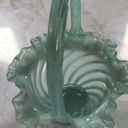 🔥FENTON SWIRL GLASS  Basket 🔥Mint Green Crimpled Edge. Rare Find Great Buy!💎