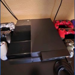 Ps4 + 11 controllers + 11 games