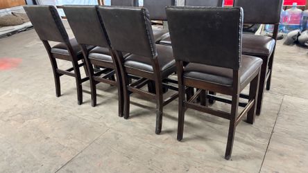 Set of 8 dining chairs (only)