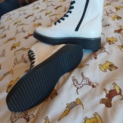 Madden Girl. 7.5. $55