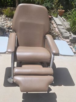 Mobile Massage and Heating recliner