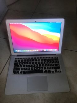 13” MacBook Air i5 processor 128gb SSD 4gb Ram 2014( no charger)