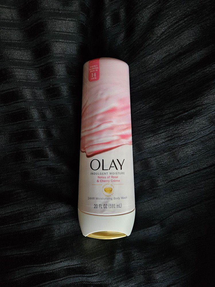 $8 Each (2 Available) Olay Indulgent Moisture Body Wash With Vitamin B3 Notes Of Rose And Cherry 20oz