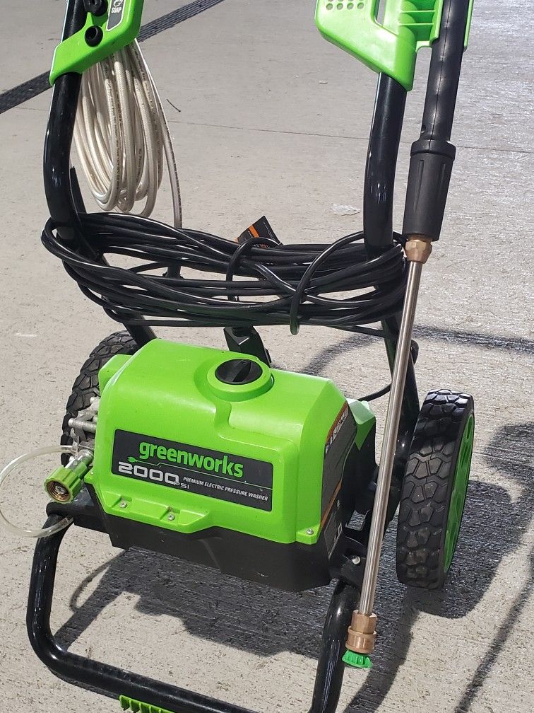 2000 PSI GREENWORKS PRESSURE WASHER