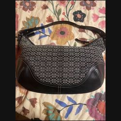 Coach Signature Shoulder Bag