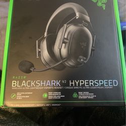 Brand New Headset Razer BlackSharkV2HS