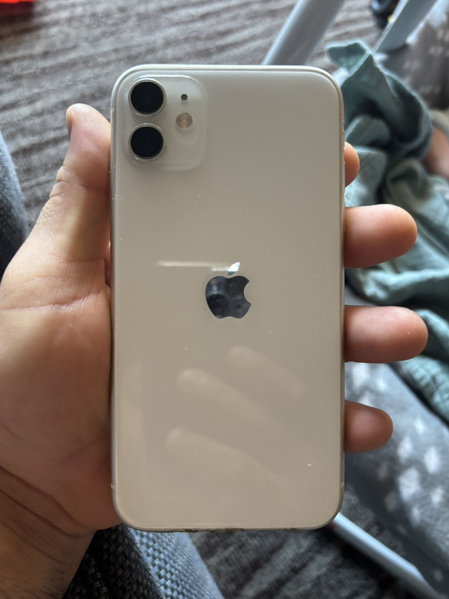 iPhone 11 64g