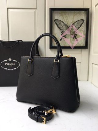 Small Prada Galleria Saffiano leather bag for Sale in The Bronx, NY -  OfferUp
