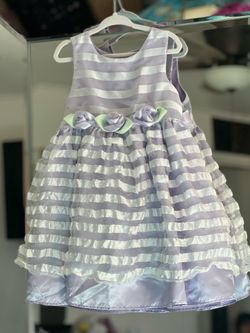 Girls dress