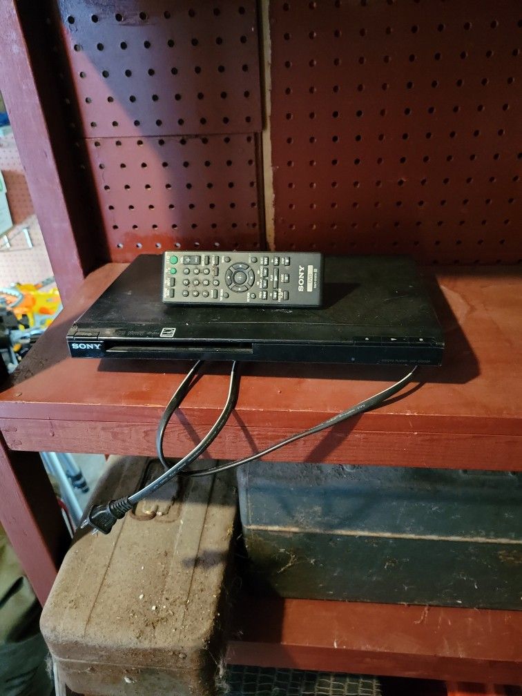Sony DVD Player + Remote