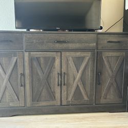 Entryway Buffet Table