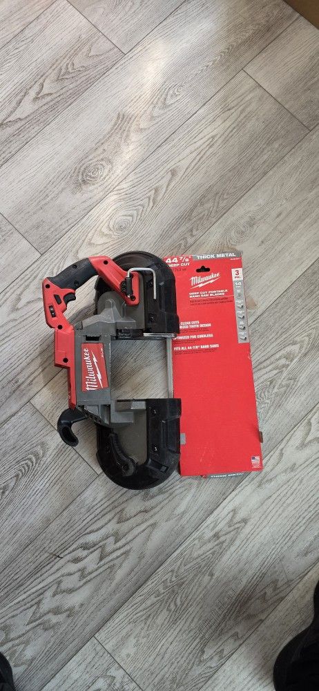 Milwaukee Fuel Band SAW