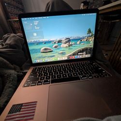 MacBook Air 13 Inch Gold