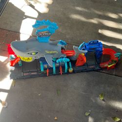 Hot Wheels Ultra Car Wash 